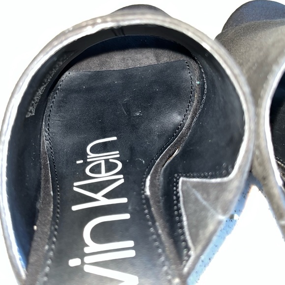 NWOT Calvin Klein carine black suede sandals - Picture 14 of 15